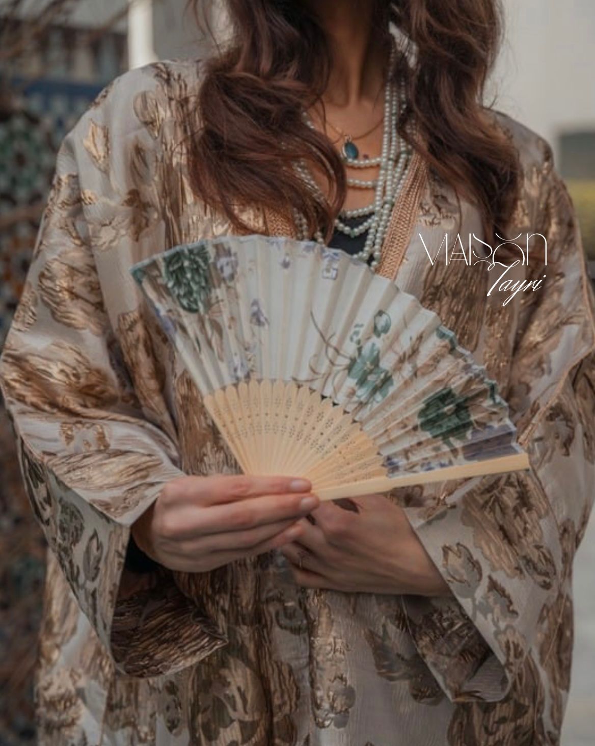 Kimono long en brocard doré